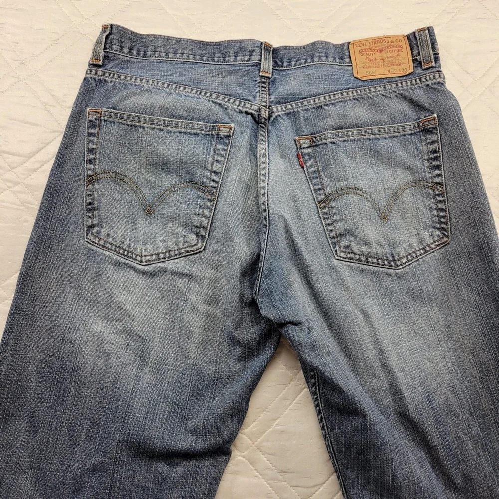 Levis levis 569